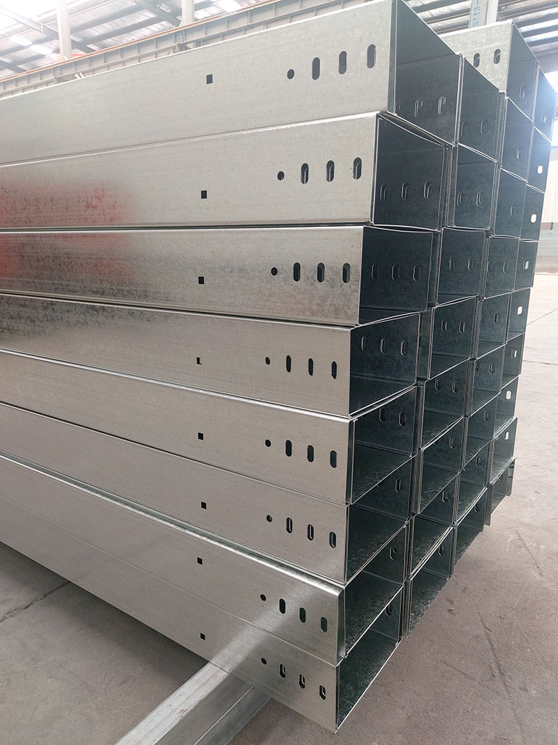 <b>热镀锌电缆桥架</b>